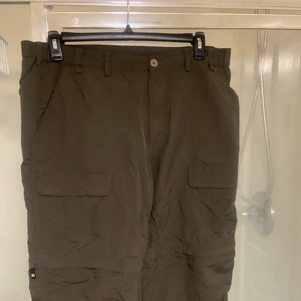 athletic cargos